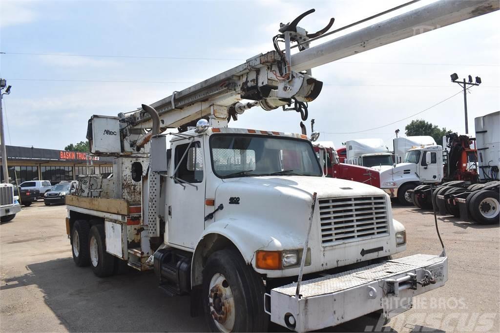 Altec D1090TR Truck mounted drill rig