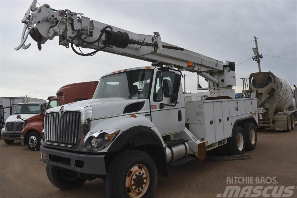 Altec D3060ATR Truck mounted drill rig