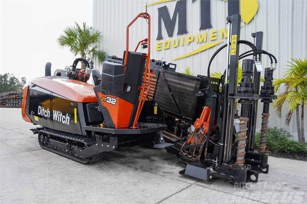 Ditch Witch JT32 Horizontal drilling rigs