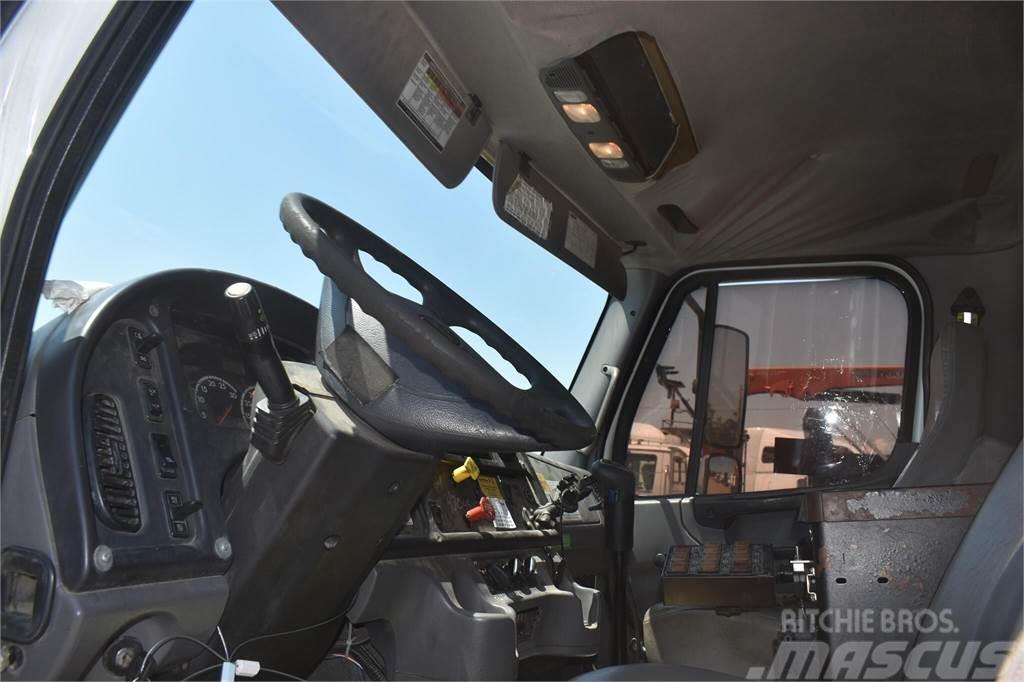Freightliner BUSINESS CLASS M2 112 Truck mounted cranes