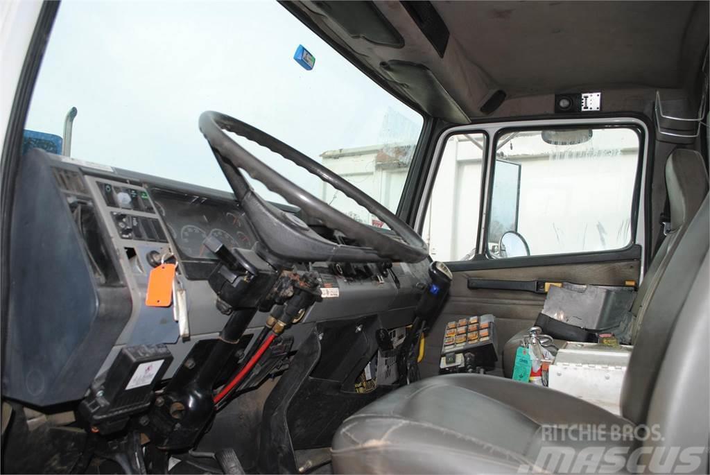 Freightliner FL80 Truck mounted cranes