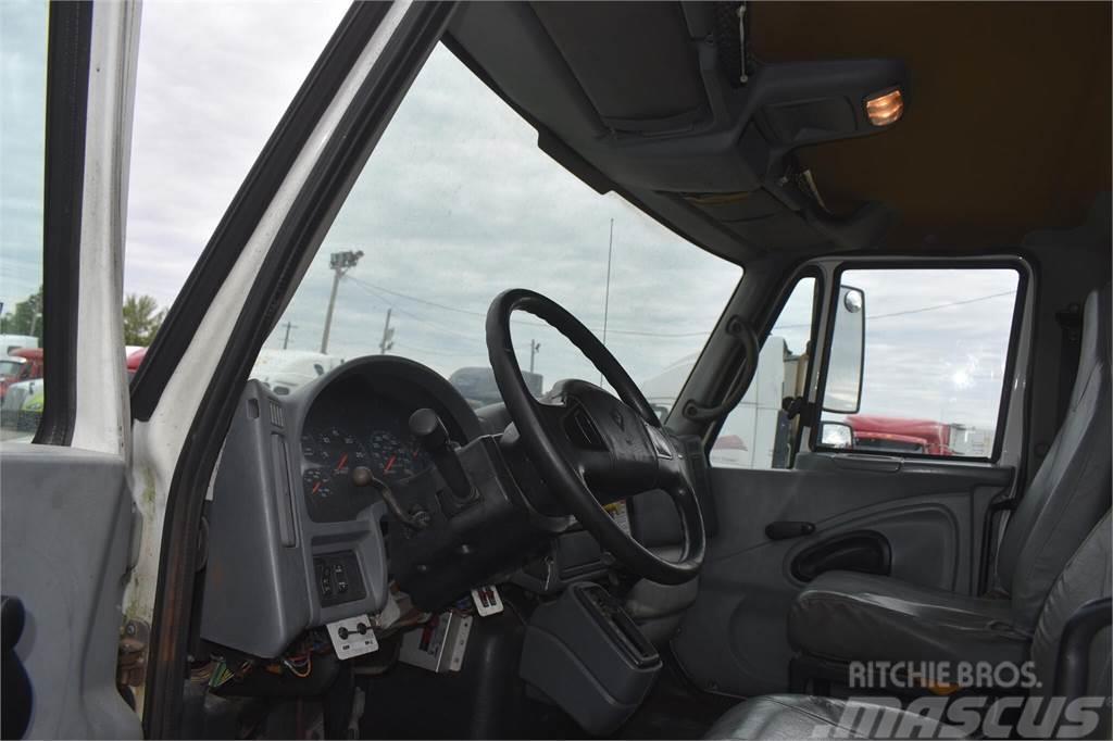 International DURASTAR 4200 Truck mounted cranes