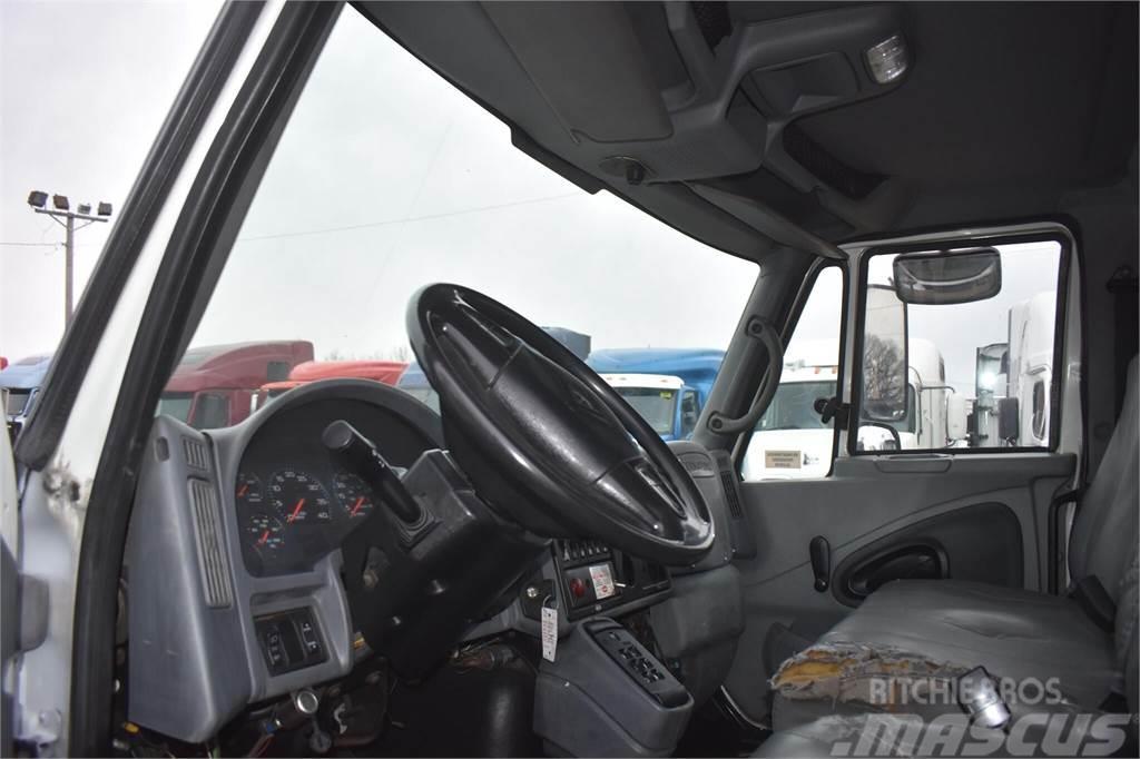 International DURASTAR 4400 Truck mounted cranes