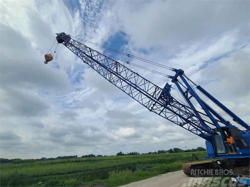 Manitowoc 777 Track mounted cranes