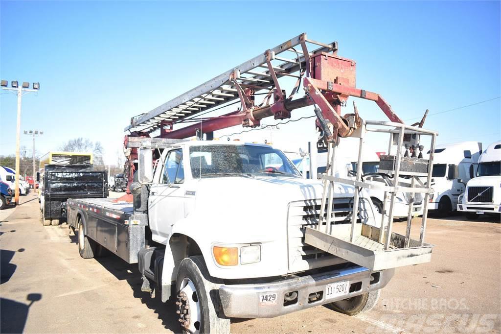 SkyHoist SR53 Truck mounted cranes