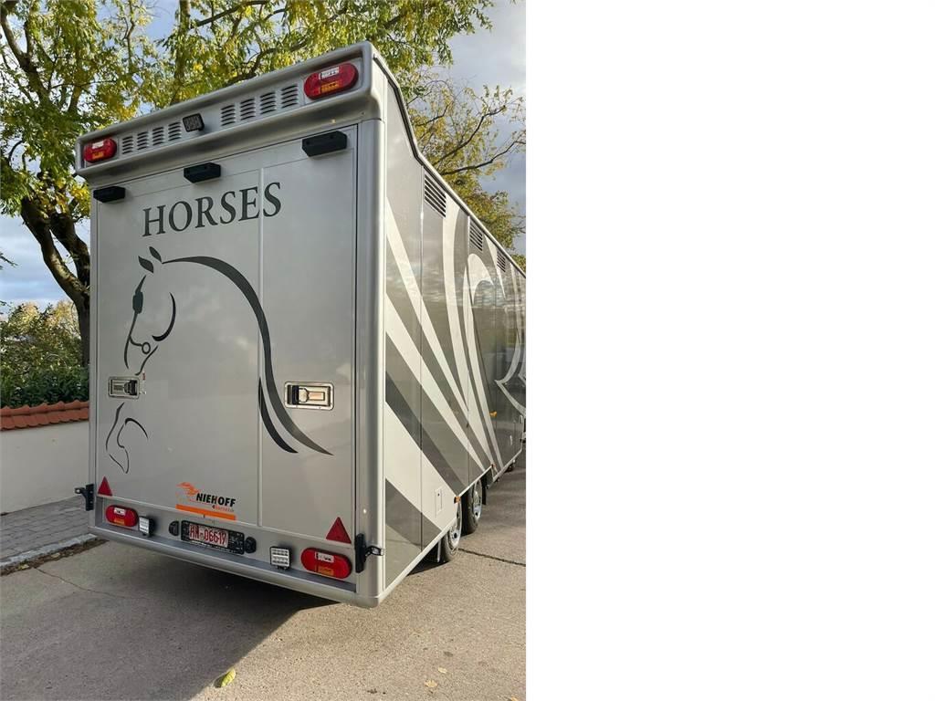 Blomenröhr / Niehoff 4-5 Pferde und Wohnung Livestock transport
