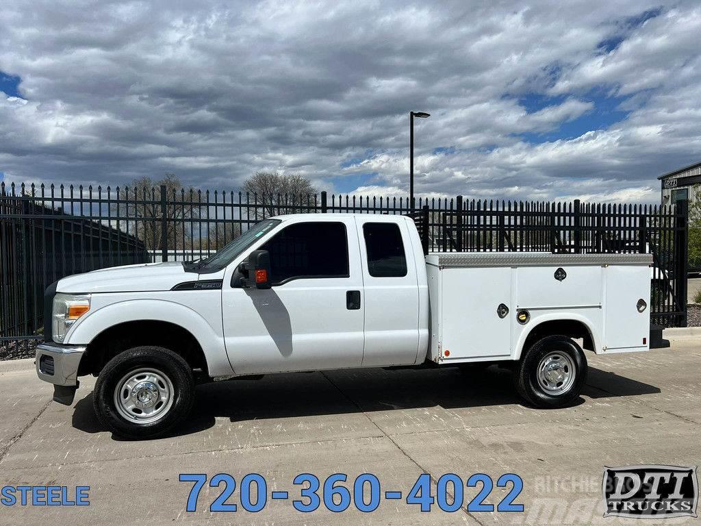 Ford F350 8' Service / Utility Truck With Gooseneck Hit Recovery vehicles