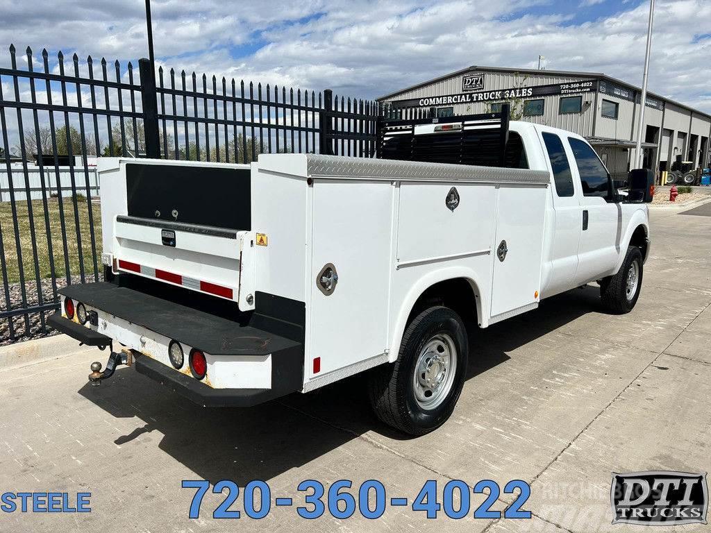 Ford F350 8' Service / Utility Truck With Gooseneck Hit Recovery vehicles