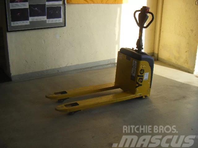 Yale MPSC12 Low lifter