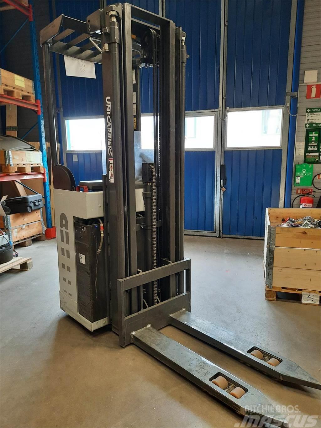 Atlet AJN Self propelled stackers