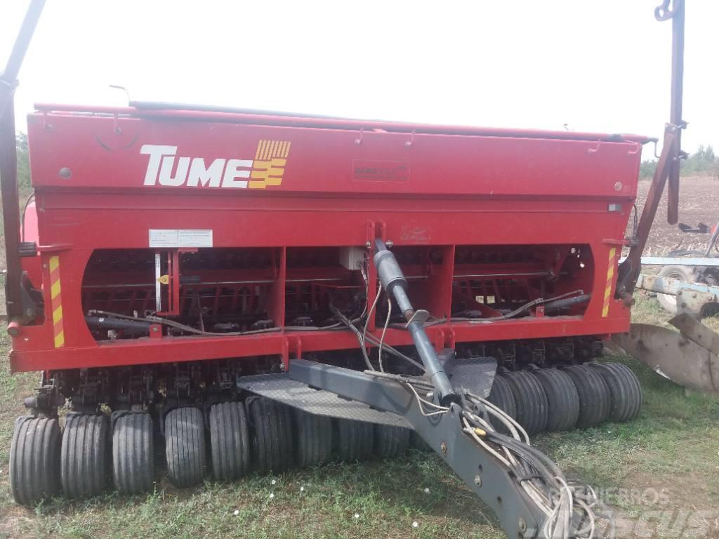 Tume Nova Combi 4000 Sowing machines
