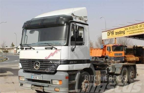 Mercedes-Benz 2531 Container trucks