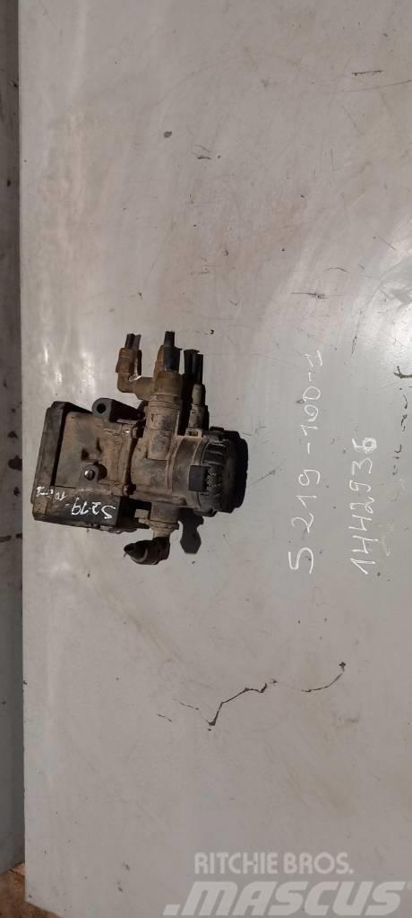 Scania R420 1442936 EBS valve Gearboxes