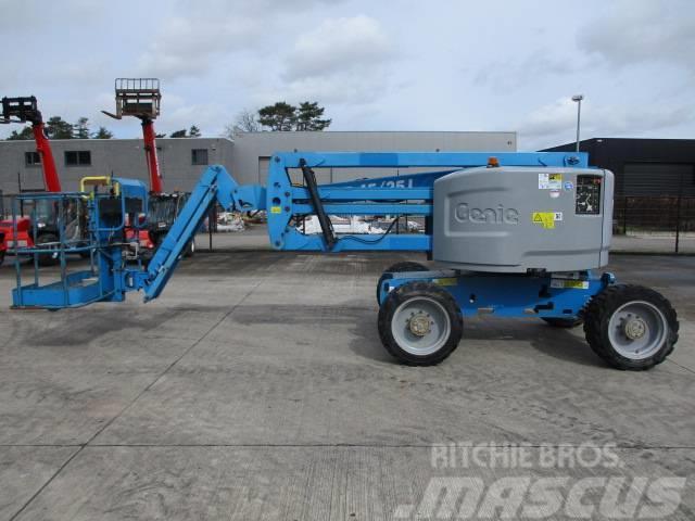 Genie Z45/25 (280) Compact self-propelled boom lifts