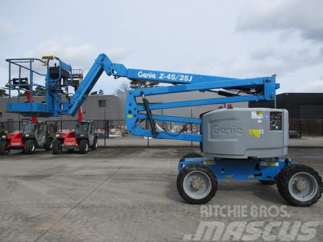 Genie Z45/25 (280) Compact self-propelled boom lifts