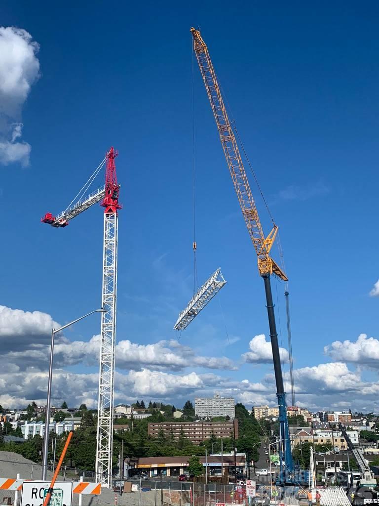 Liebherr 390 HC Tower cranes