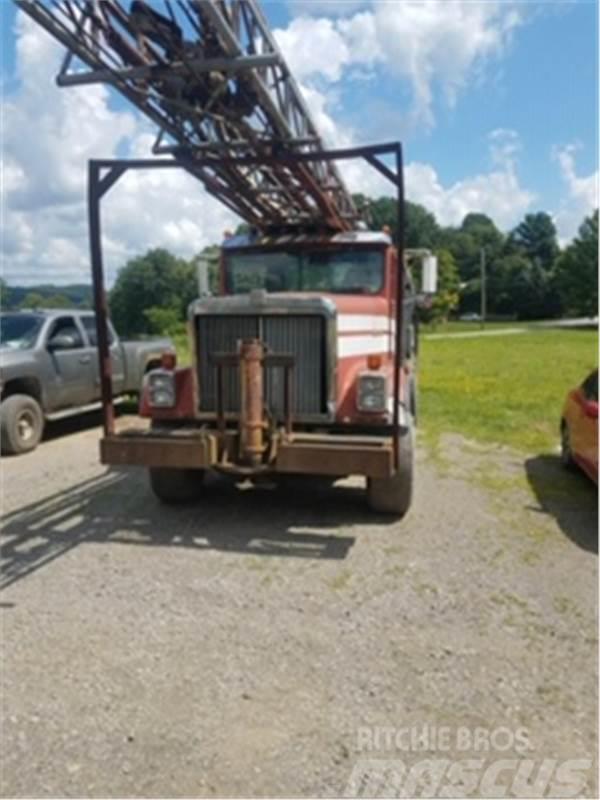 Davey M8 Drill Rig Truck mounted drill rig