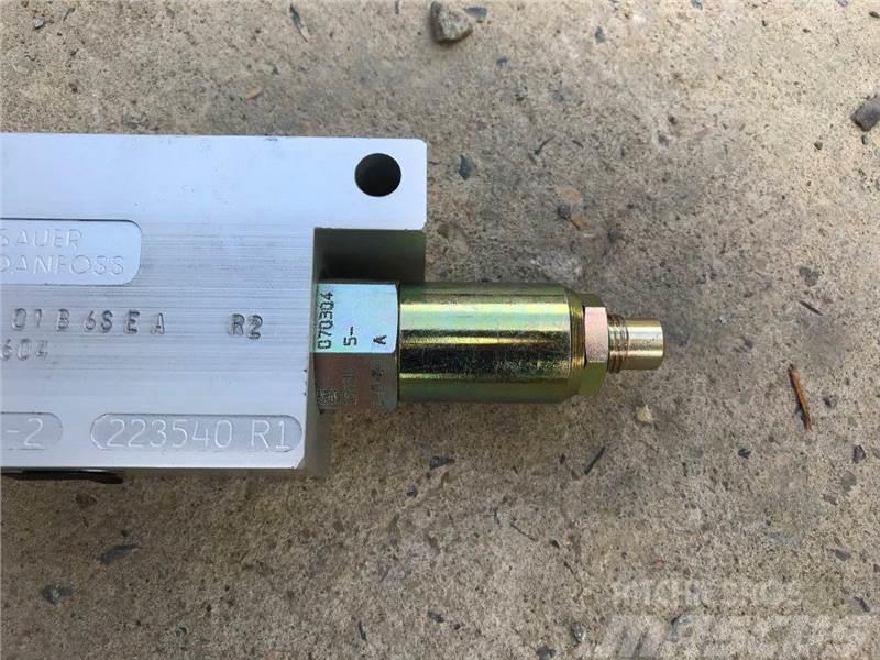 Sauer Danfoss Hydraulic Relief Valve Other components