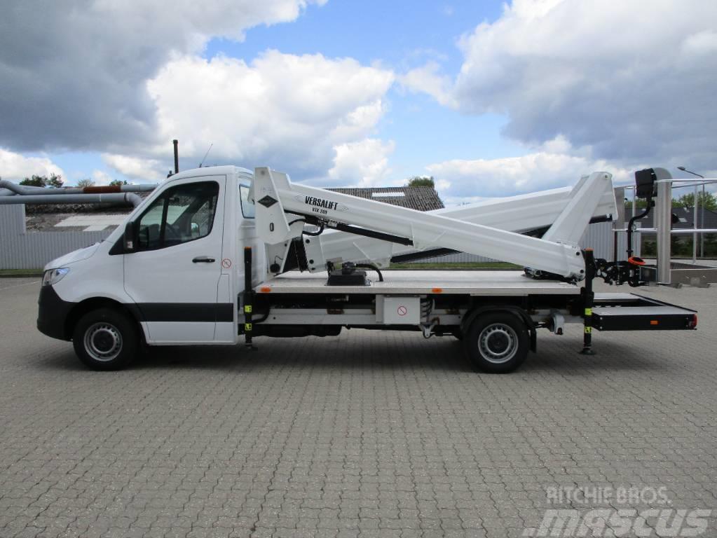 VERSALIFT VTX-240 G3 Truck mounted platforms