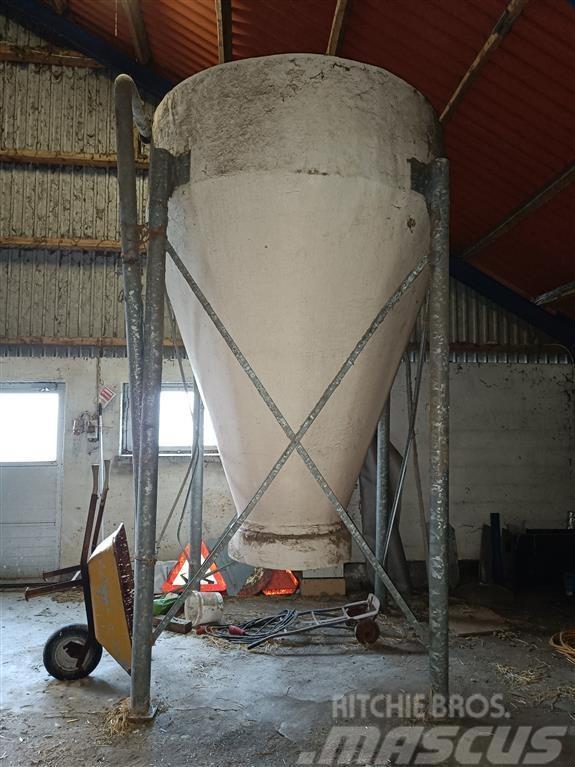  Flex  silo 3-4 tons Silo equipment