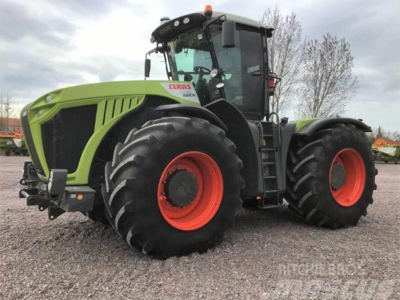 CLAAS XERION 5000 TRAC VC Tractors