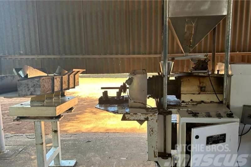  Extruder With Vibrating Sorting Table Other trucks