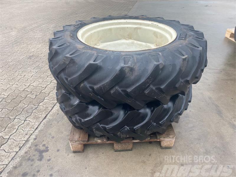  - - - Forhjul 12,4x28 komplet sæt Tyres, wheels and rims