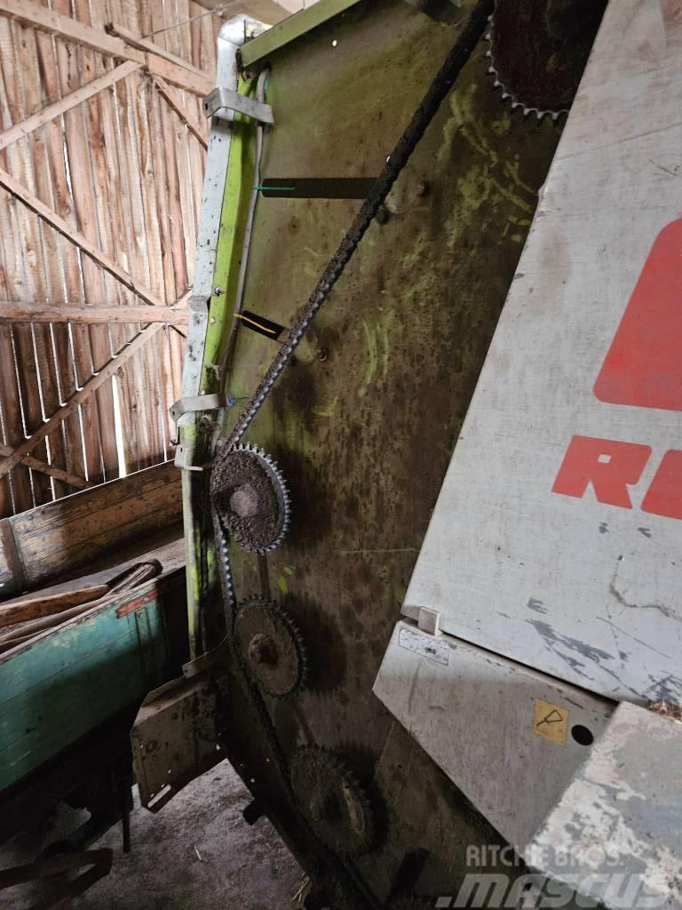 CLAAS Rollant 42 Round balers