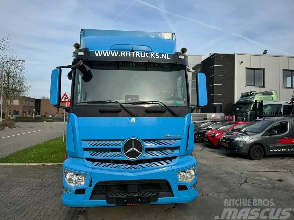 Mercedes-Benz Antos 2532 6X2 ONLY KM 303922 Curtain sider trucks