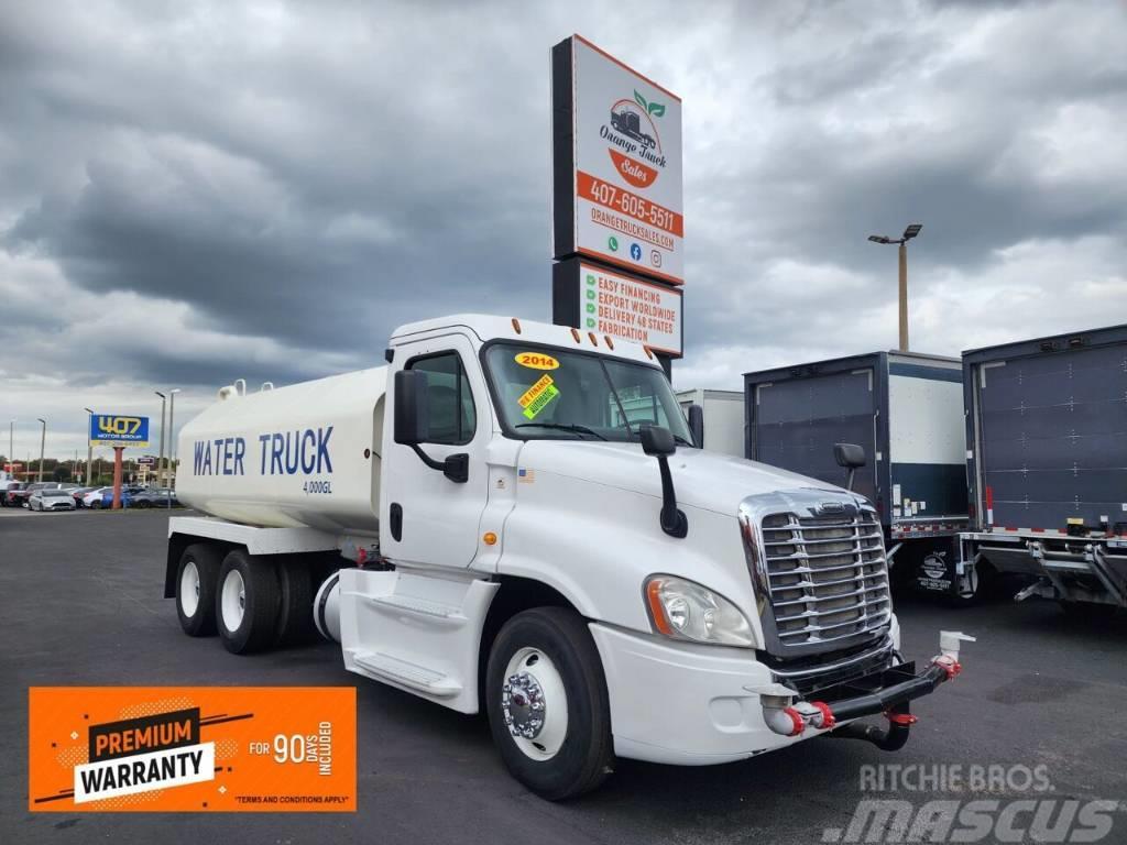 Freightliner Cascadia Water bowser