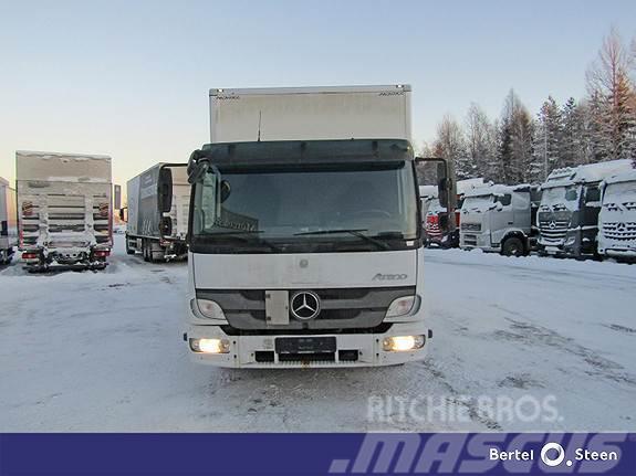Mercedes-Benz 818L /33 Box trucks