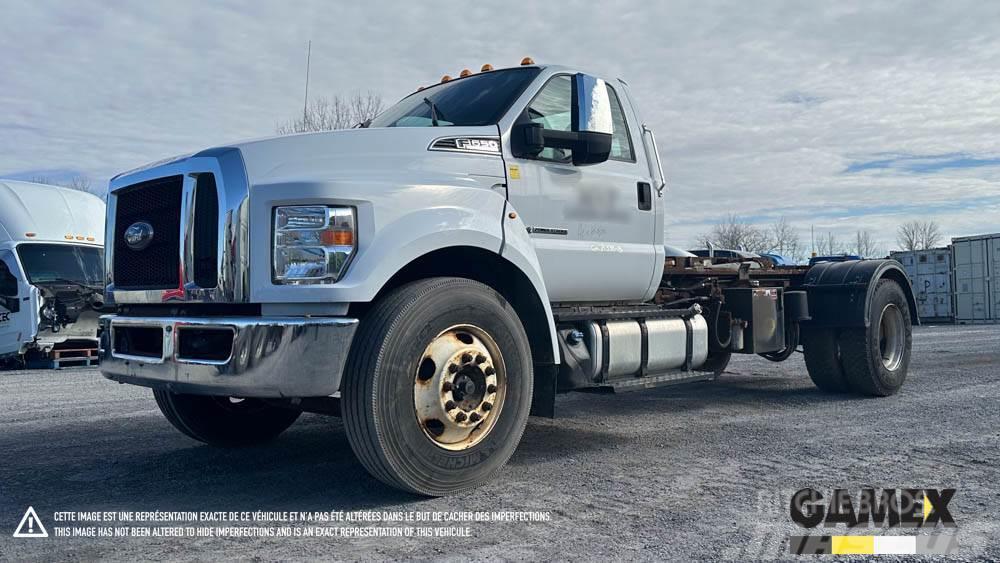Ford F650 HOOKLIFT TRUCK Prime Movers