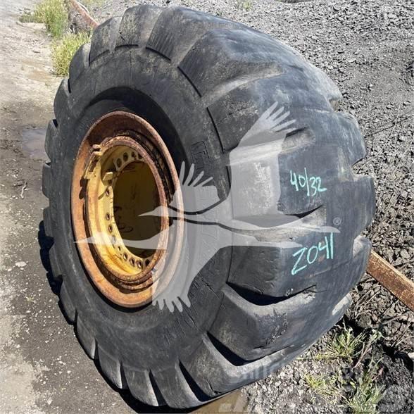  GENERAL 26.5X25 Tyres, wheels and rims