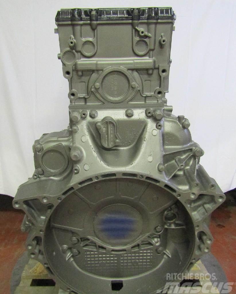 Detroit DD15 Engines