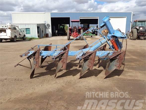 Ford 145 Reversible ploughs