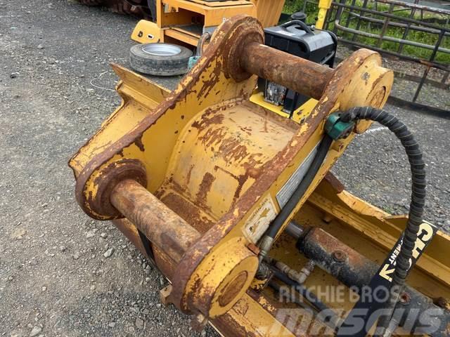  1800 mm Q/C Tilting Cleanup Excavator Bucket - Fit Other components