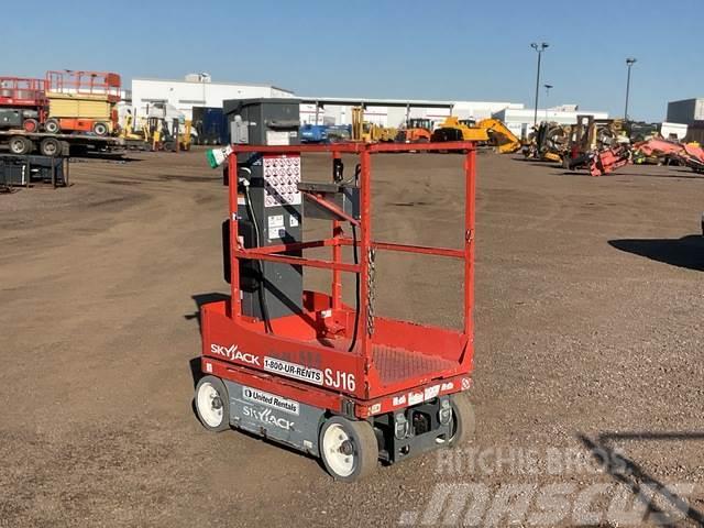SkyJack SJ16 Used Personnel lifts and access elevators