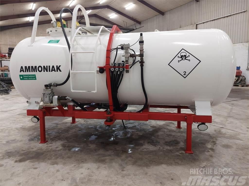 Agrodan Ammoniak-tank med ISO-BUS styr Farm machinery