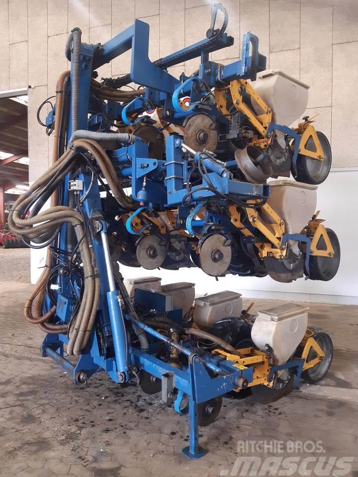 Kleine 12 RÆKKET Sowing machines