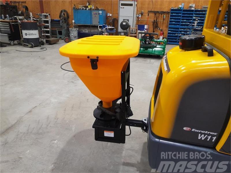  - - -  BOXER Sand and salt spreaders