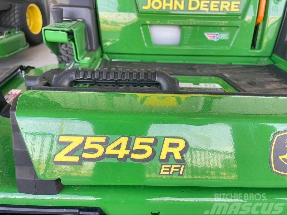 John Deere Z545 Zero turn mowers
