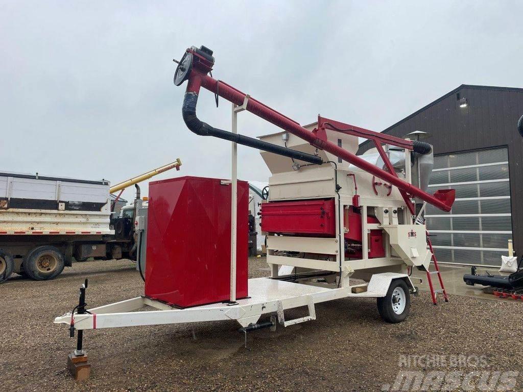 SMS Manufacturing 450 Mobile Grain Cleaner Farm machinery