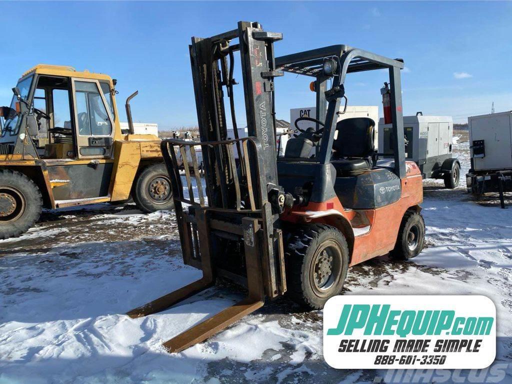 Toyota 7FGU30 Pneumatic Tire Fork Lift Other
