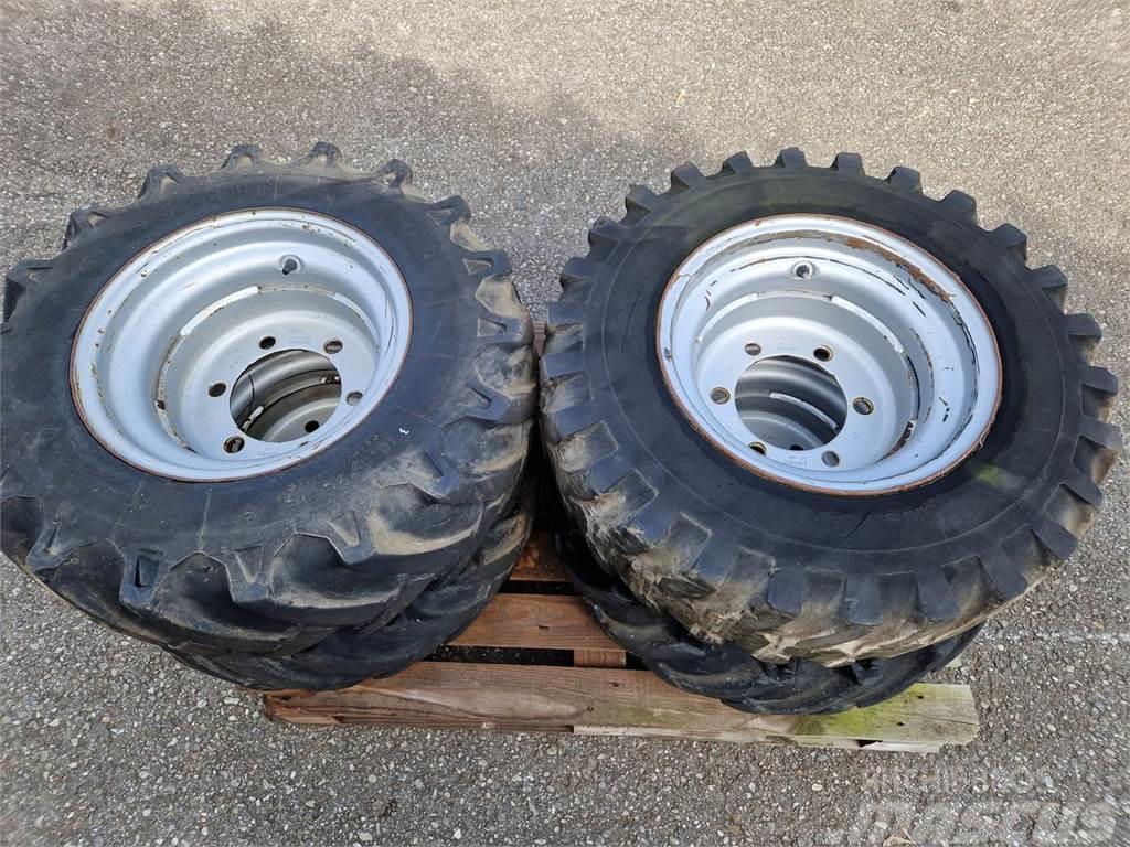  Komplettradsatz (4 Stk.) 10.0 / 75 - 15.3 Tyres, wheels and rims
