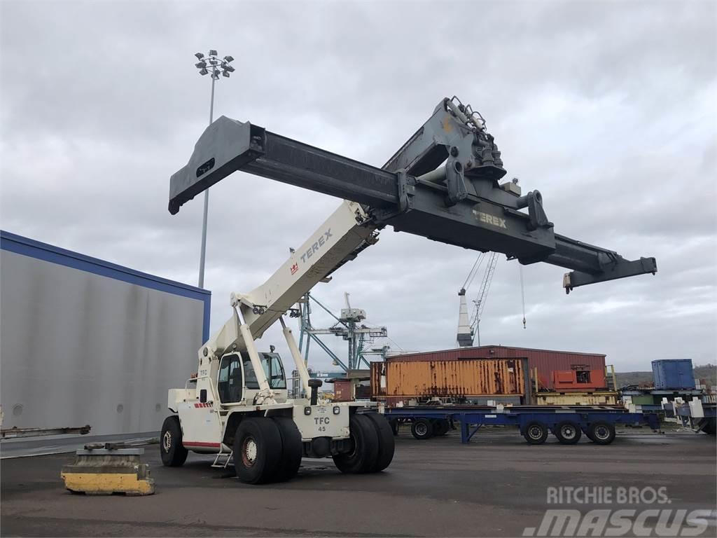 Terex TFC45 Reach stackers
