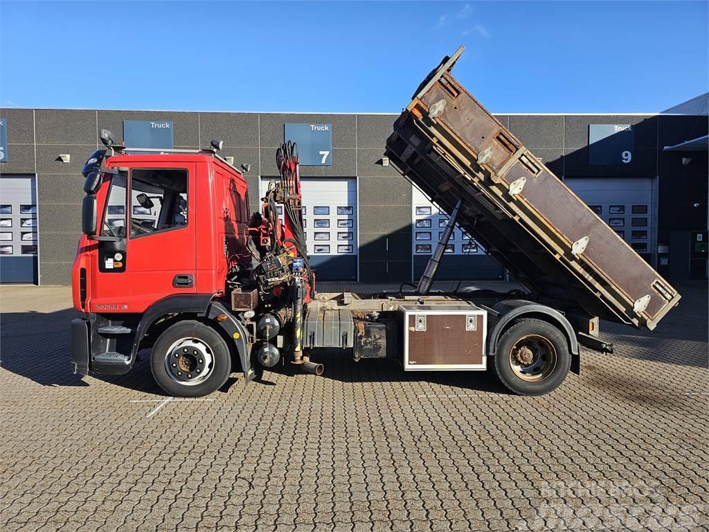 Iveco Euro Cargo 120E25 Truck mounted cranes