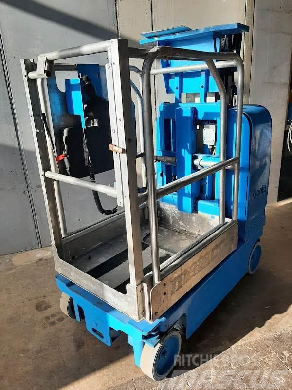 Genie GR-12 Used Personnel lifts and access elevators