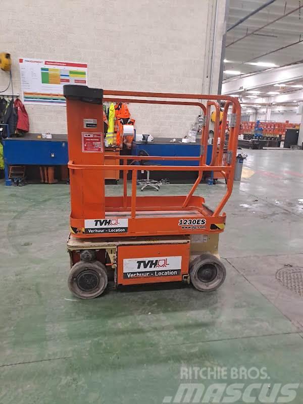 JLG 1230ES Used Personnel lifts and access elevators