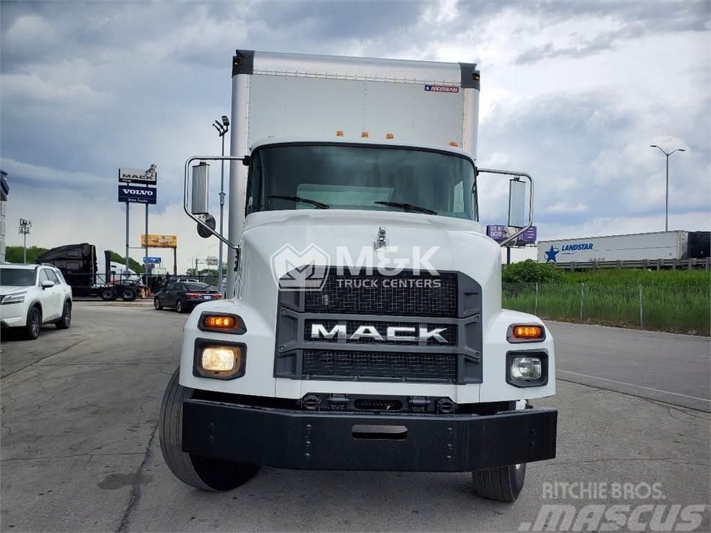 Mack MD642 Box trucks