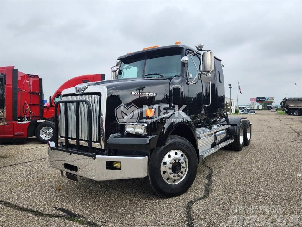Western Star 4900 Prime Movers